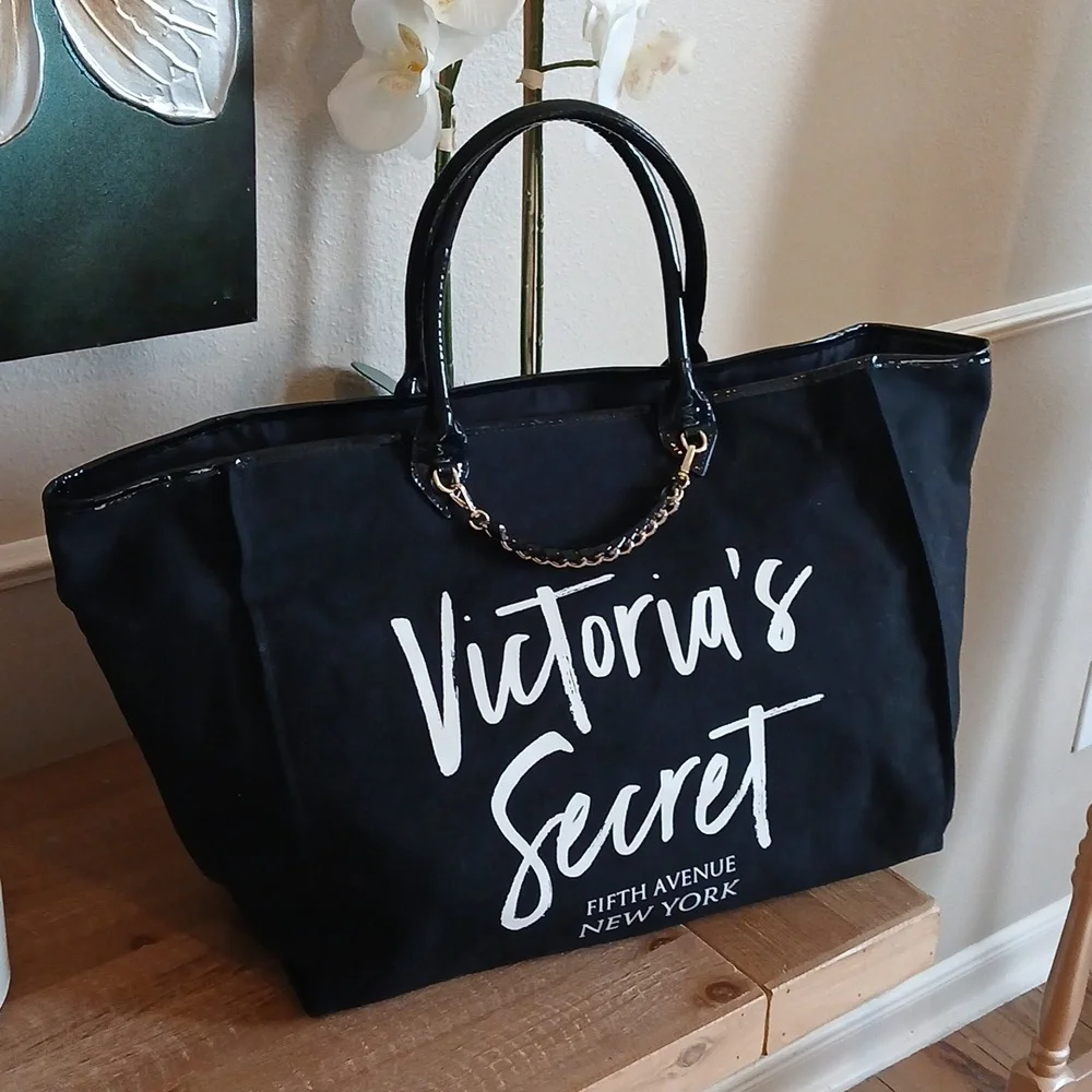 Victoria's Secret Large Fifth Avenue New York Weekender Tote Bag - Picture 15 of 17